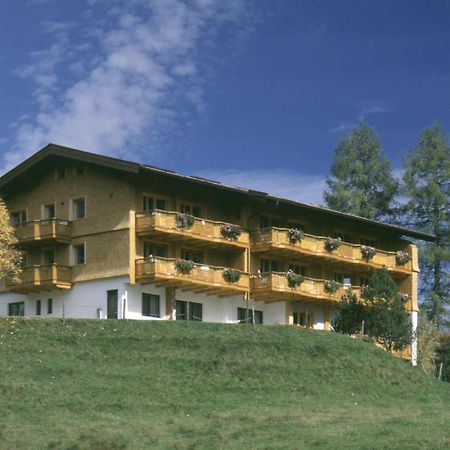 Hotel Bellevue Riezlern Bagian luar foto