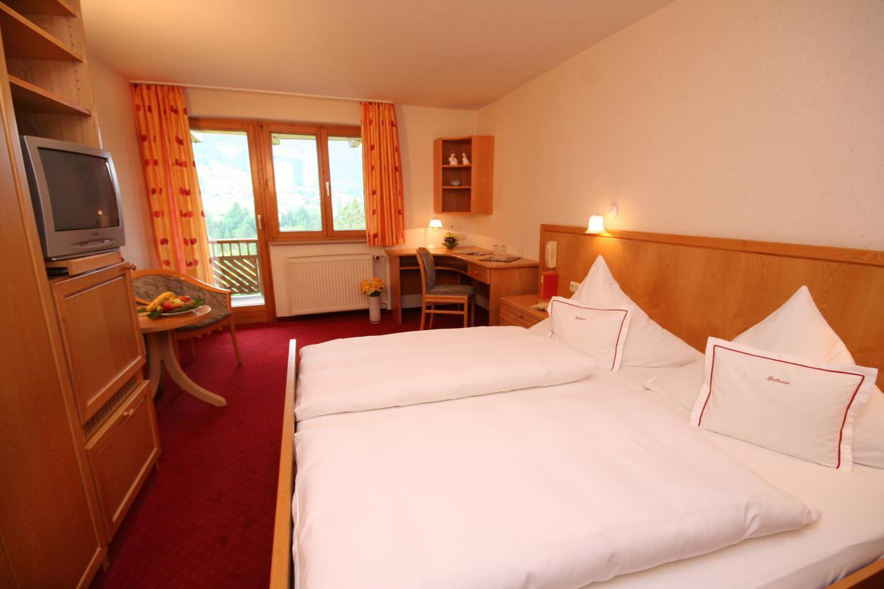 Hotel Bellevue Riezlern Bagian luar foto