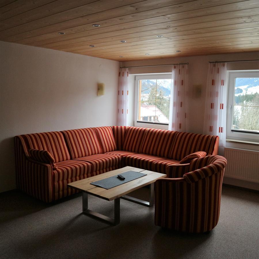 Hotel Bellevue Riezlern Bagian luar foto